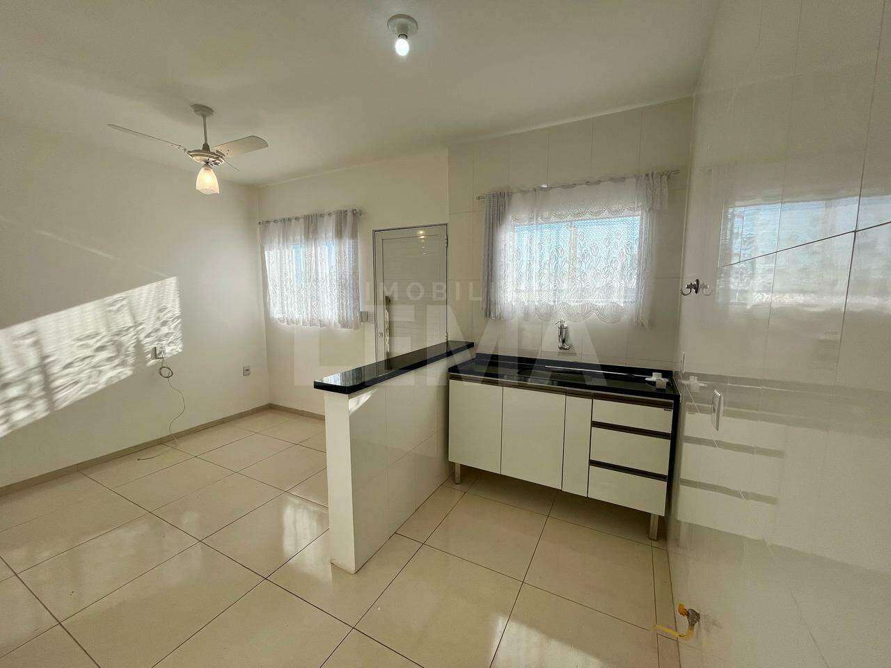 Kitnet para aluguel no Centro: 