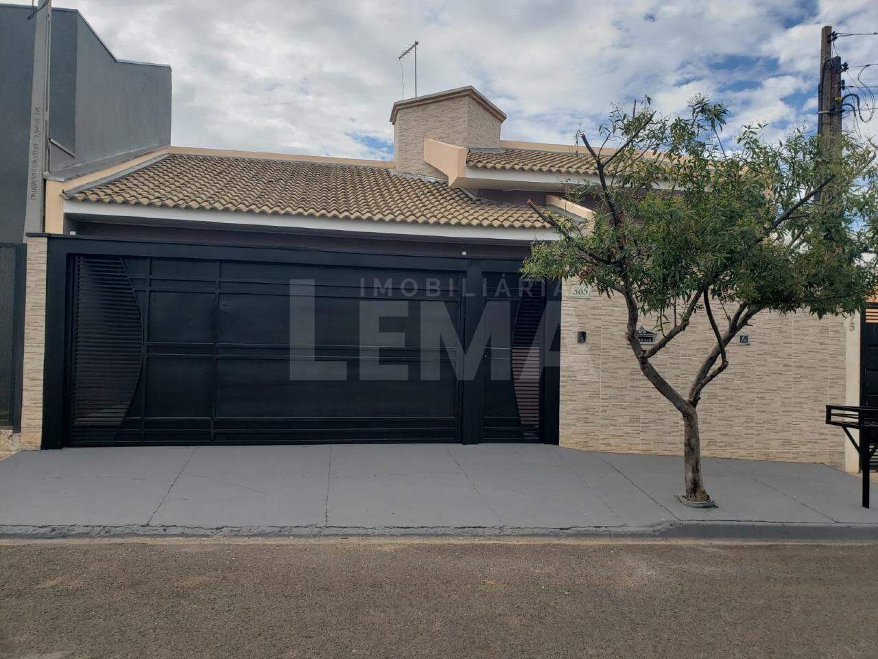 Casa à venda no Frei Moacir I: 