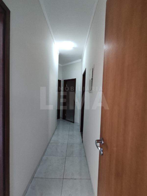 Casa para aluguel no Jardim Palmeiras: 