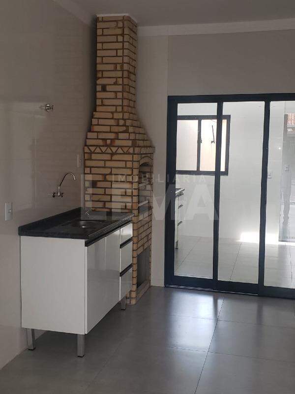 Casa para aluguel no Jardim Palmeiras: 