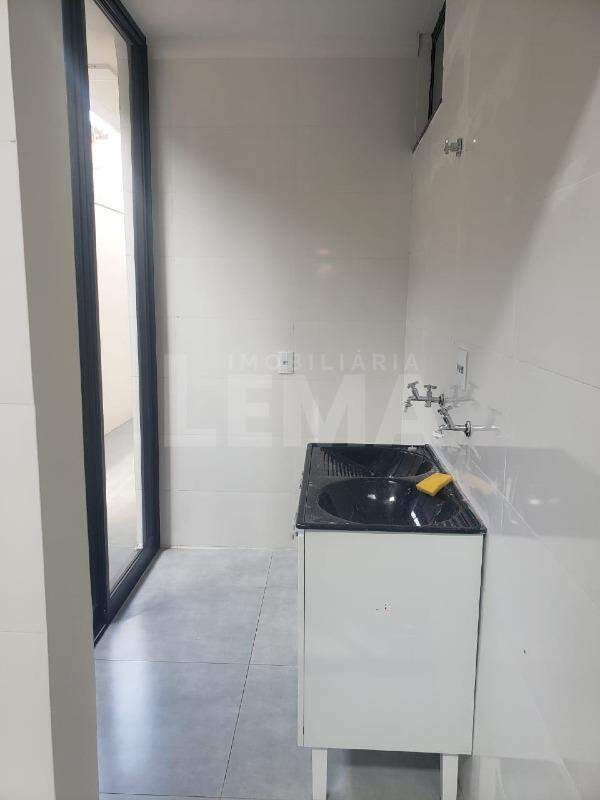 Casa para aluguel no Jardim Palmeiras: 