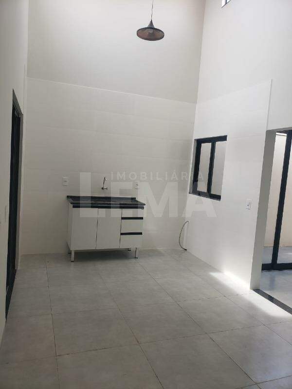 Casa para aluguel no Jardim Palmeiras: 