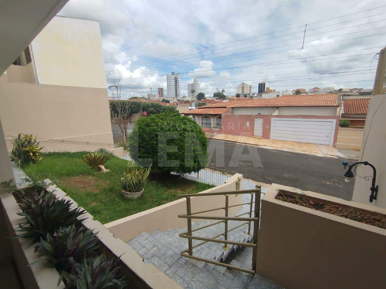 Casa para aluguel no Centro: 