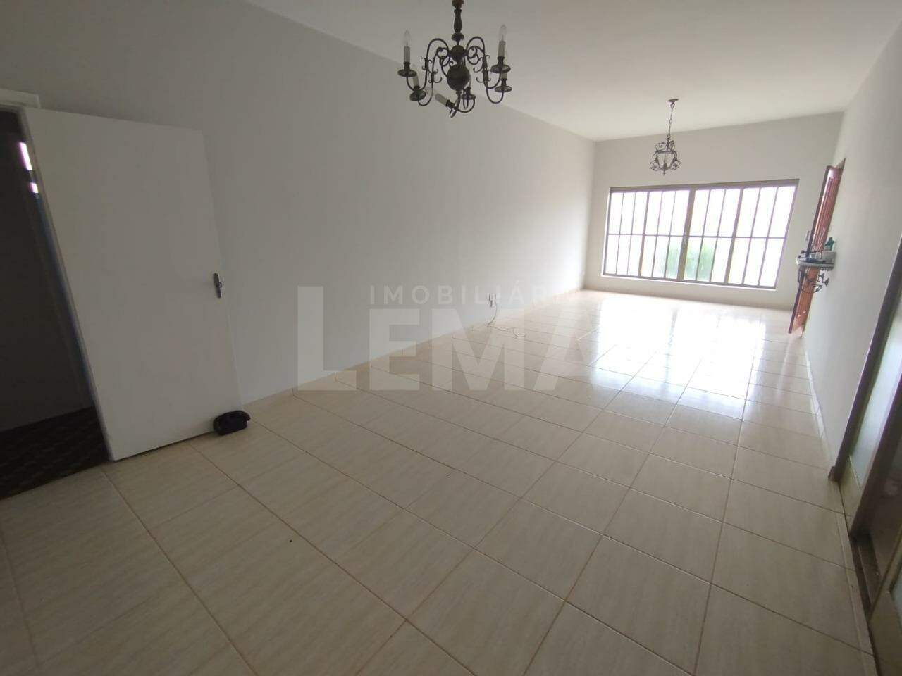 Casa para aluguel no Centro: 