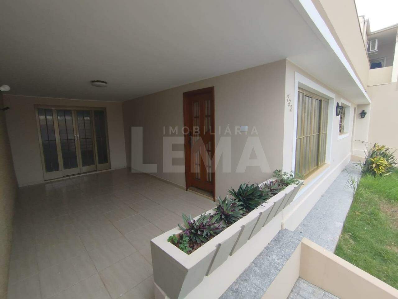 Casa para aluguel no Centro: 