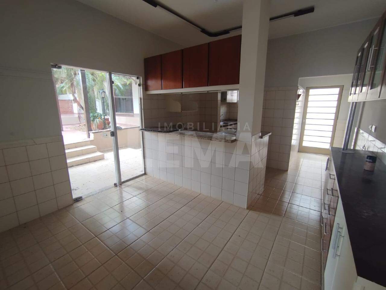 Casa para aluguel no Centro: 