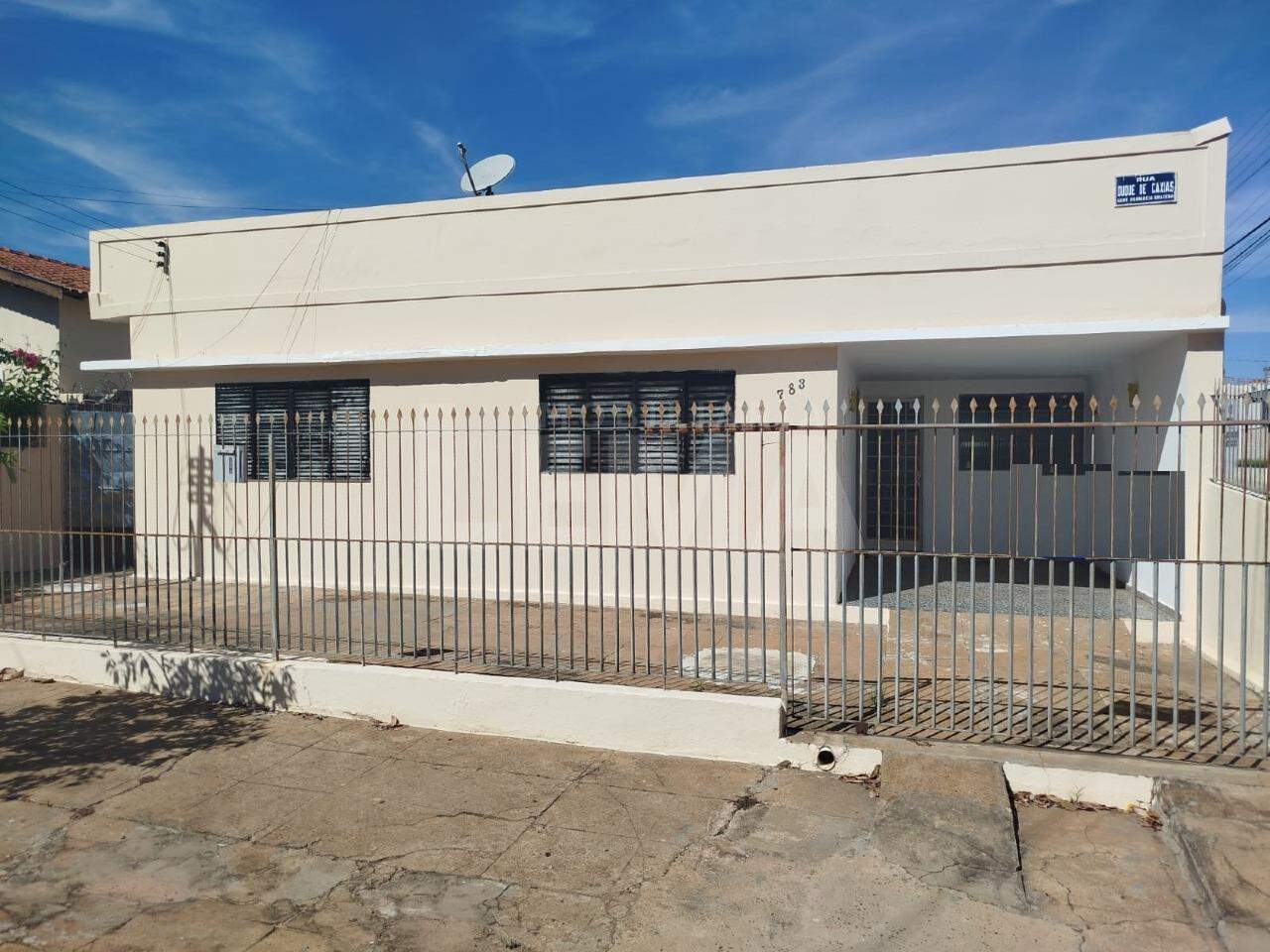 Casa para aluguel no Centro: 