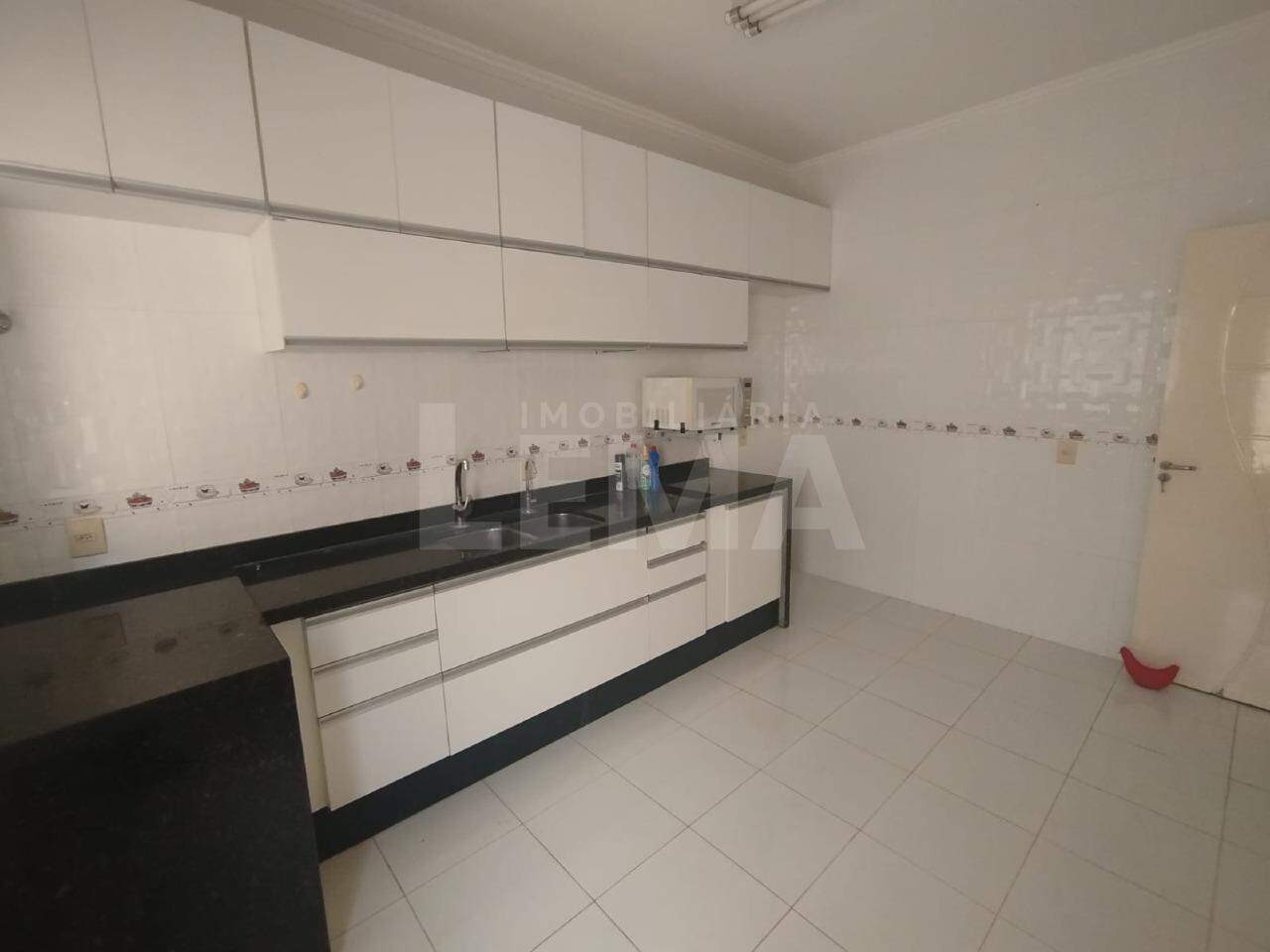 Casa para aluguel no Centro: 