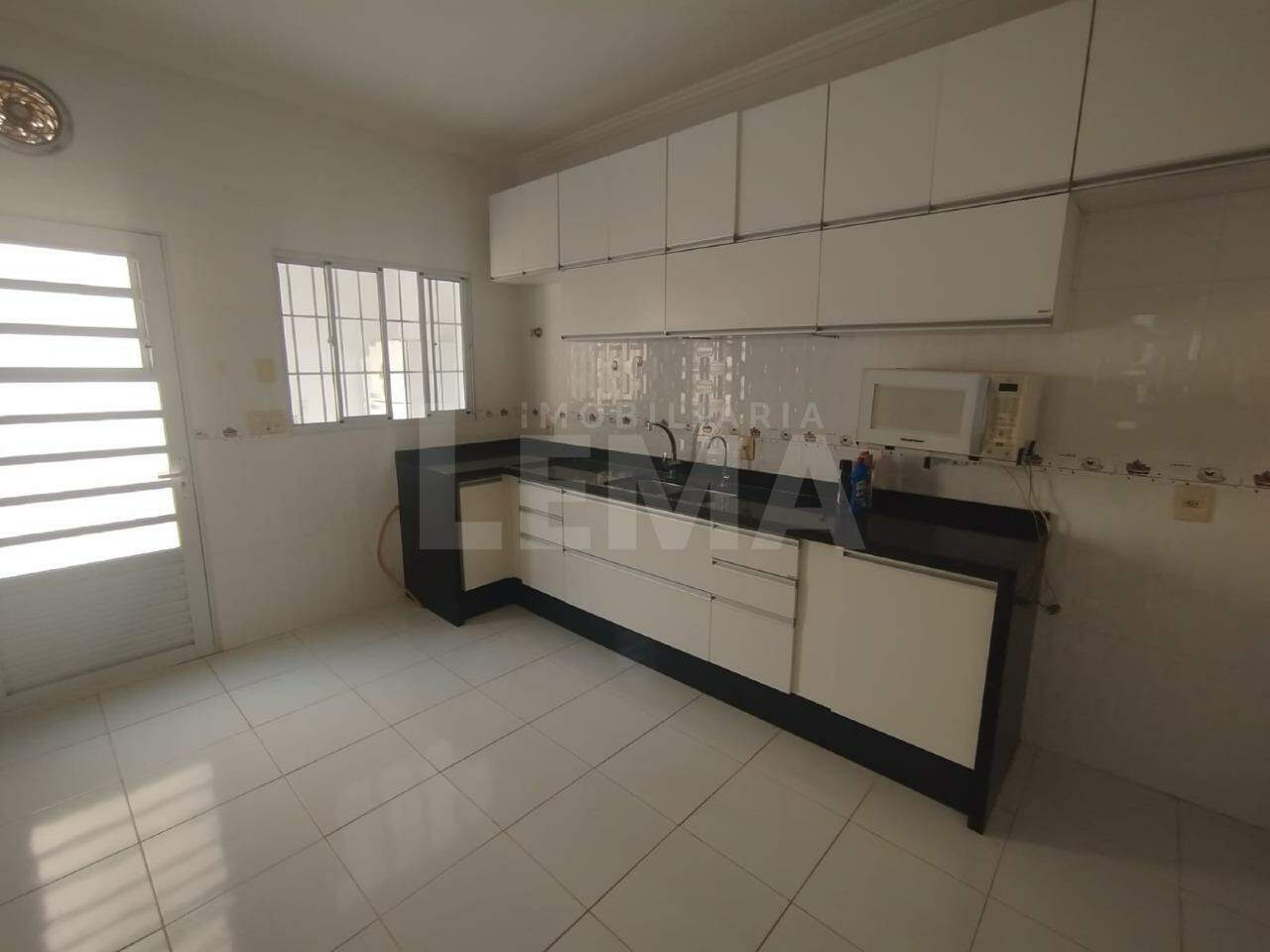 Casa para aluguel no Centro: 