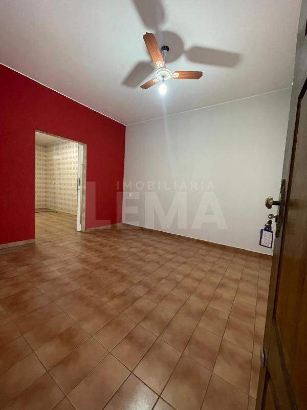 Casa para aluguel no Centro: 