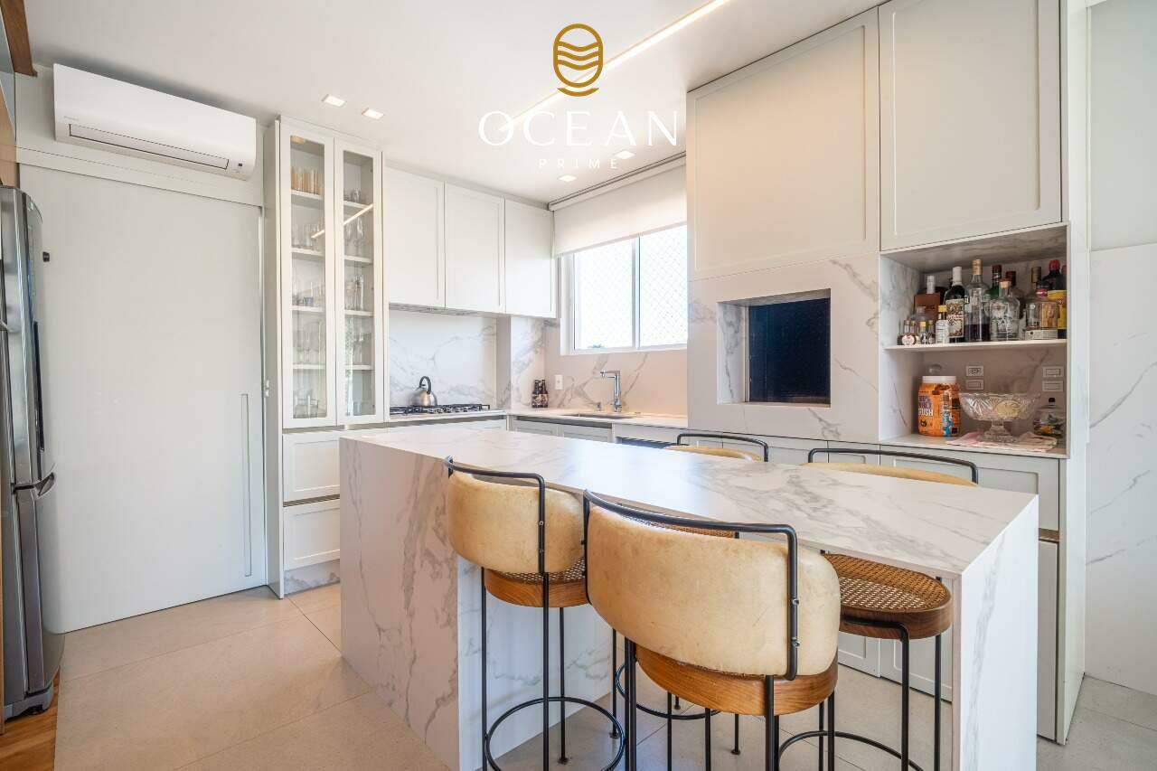 Apartamento à venda, 3 quartos, 3 suítes, 2 vagas, Pioneiros - Balneário Camboriú/SC