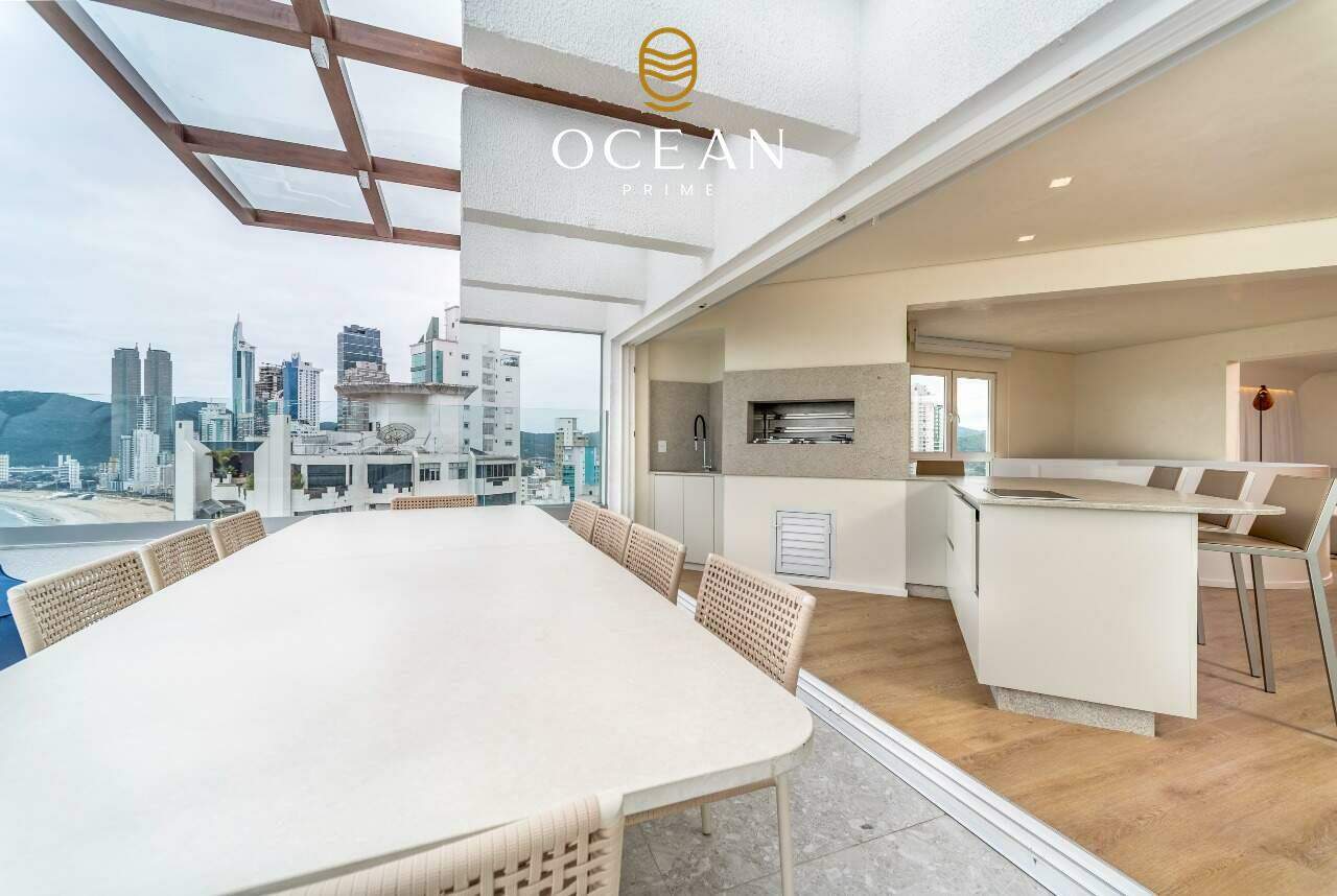 Cobertura Duplex de Luxo no Theiss Heim – Frente Mar na Barra Sul