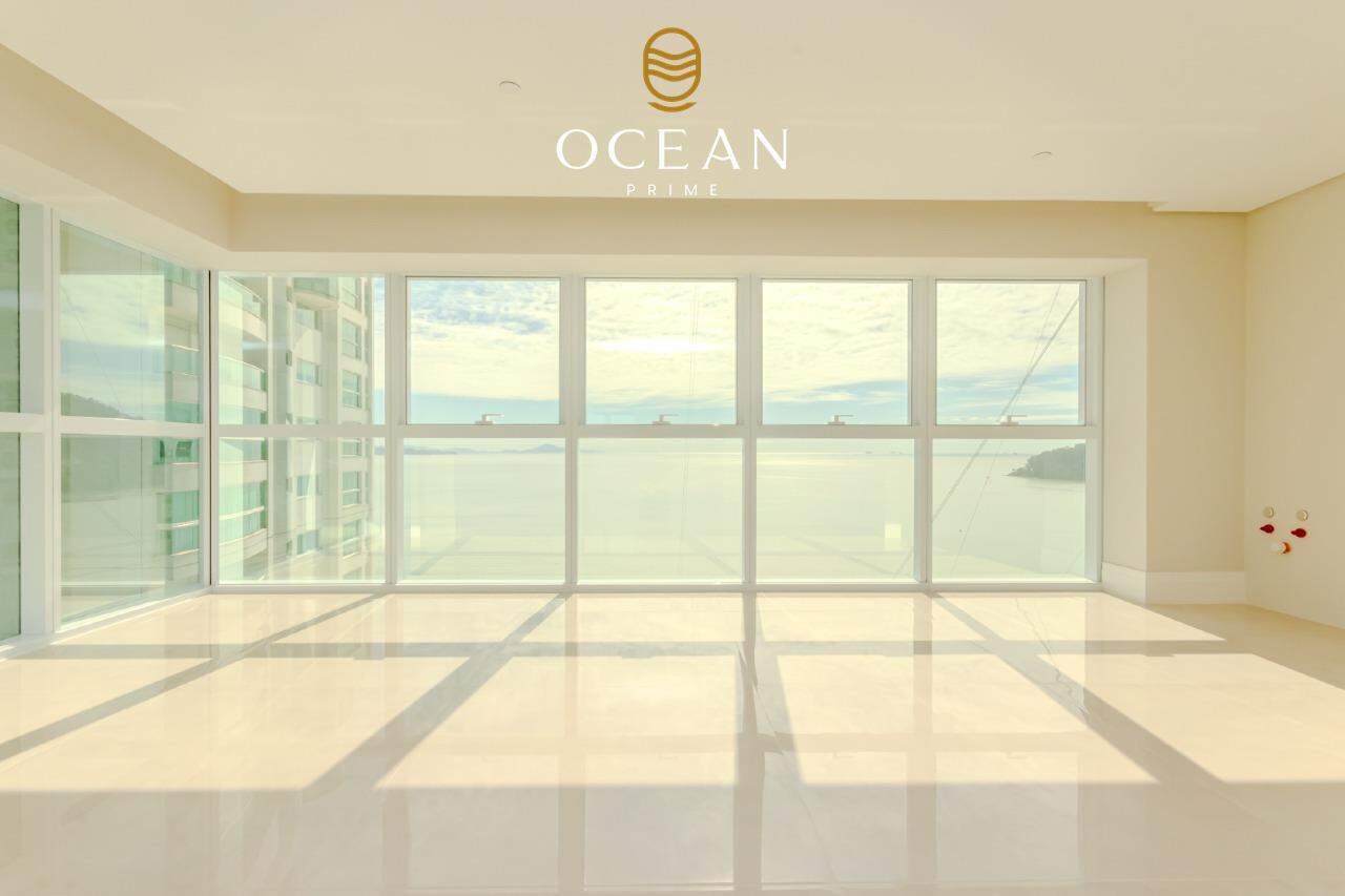 Apartamento no Edifício One Tower em Balneário Camboriú - Frente Mar