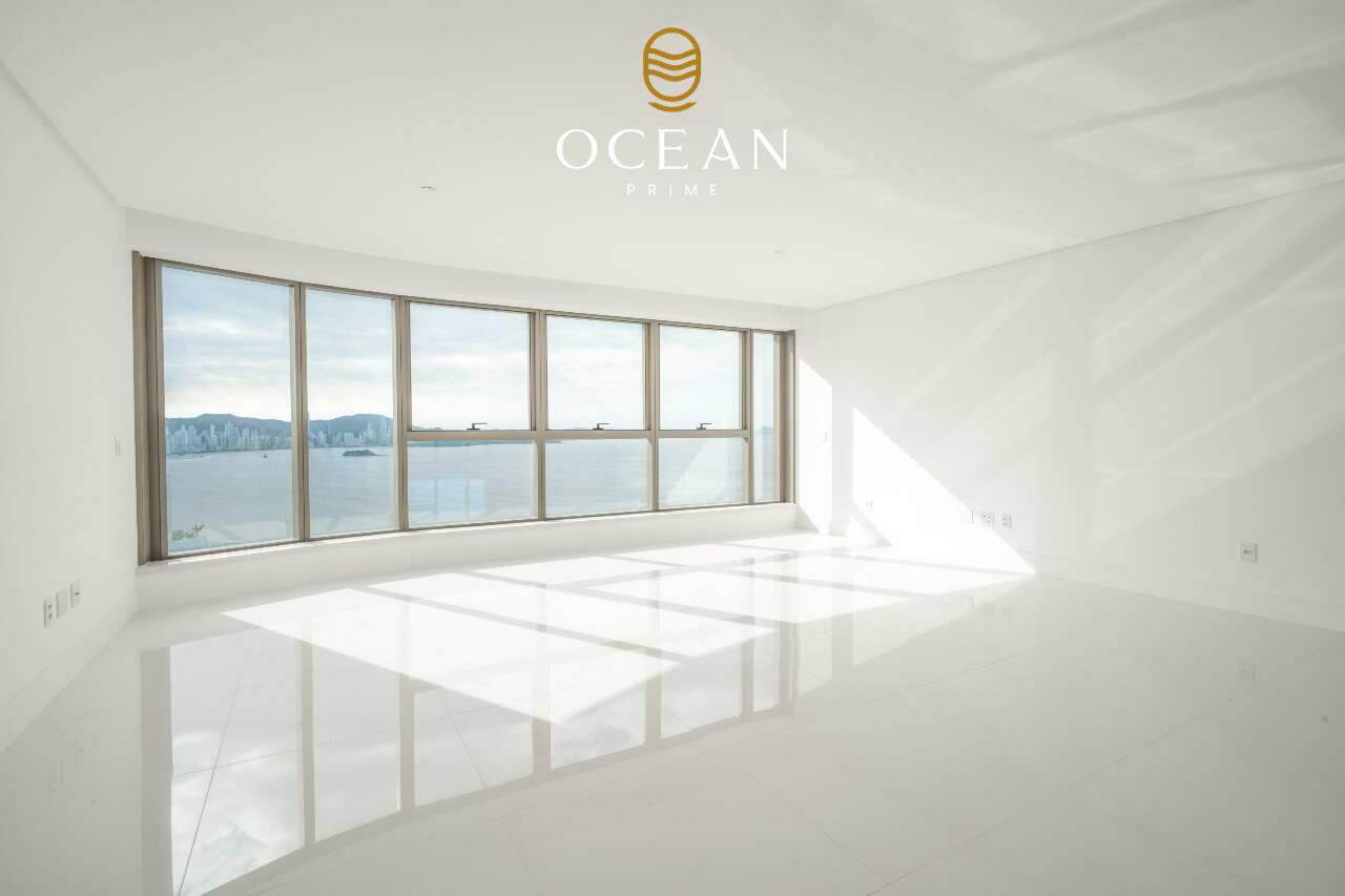Apartamento Mobiliado à Venda no Edifício Yachthouse em Balneário Camboriú