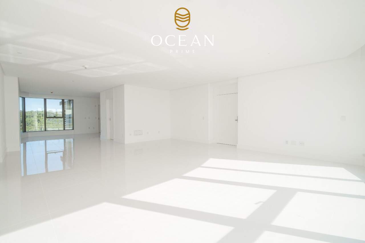 Apartamento Mobiliado à Venda no Edifício Yachthouse em Balneário Camboriú