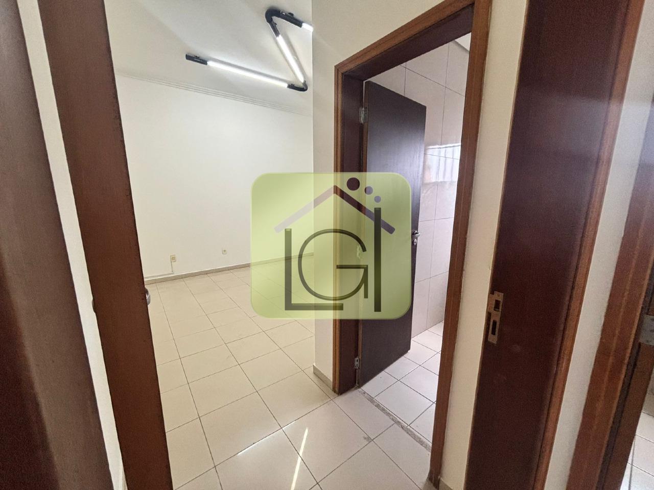 Casa para aluguel no CENTRO: ÁREA INTERNA