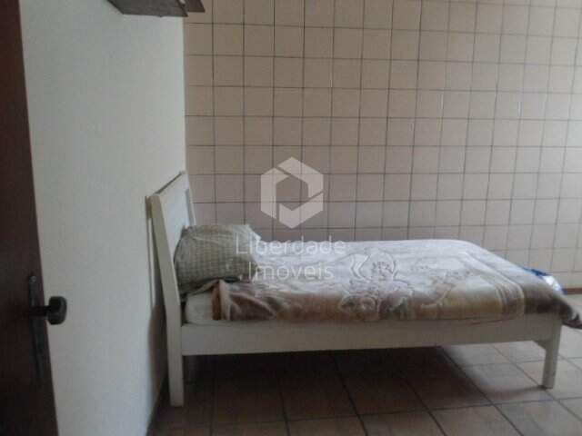 Casa à venda, 6 quartos no Caiçara.: NULL