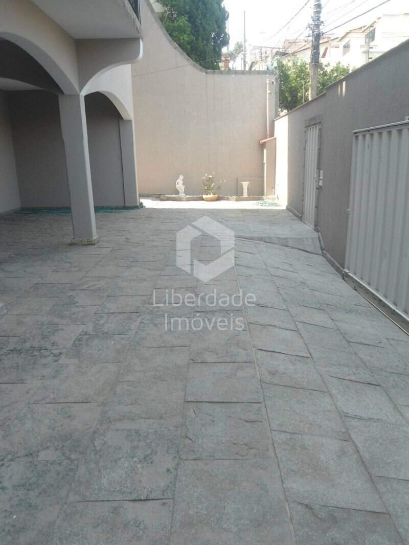 Casa à venda, 5 quartos no Caiçara.: NULL