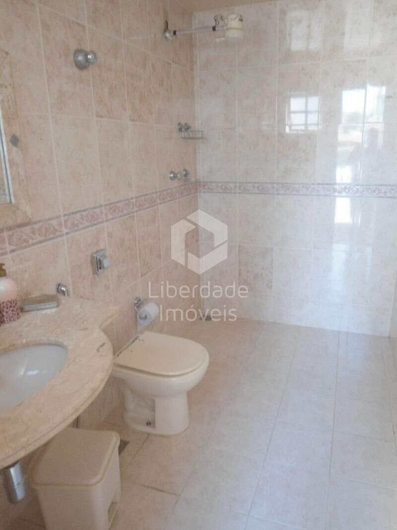 Casa à venda, 5 quartos no Caiçara.: NULL