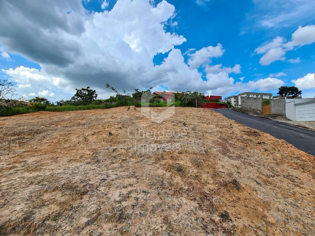 Lote à venda, no Arvoredo II.: 