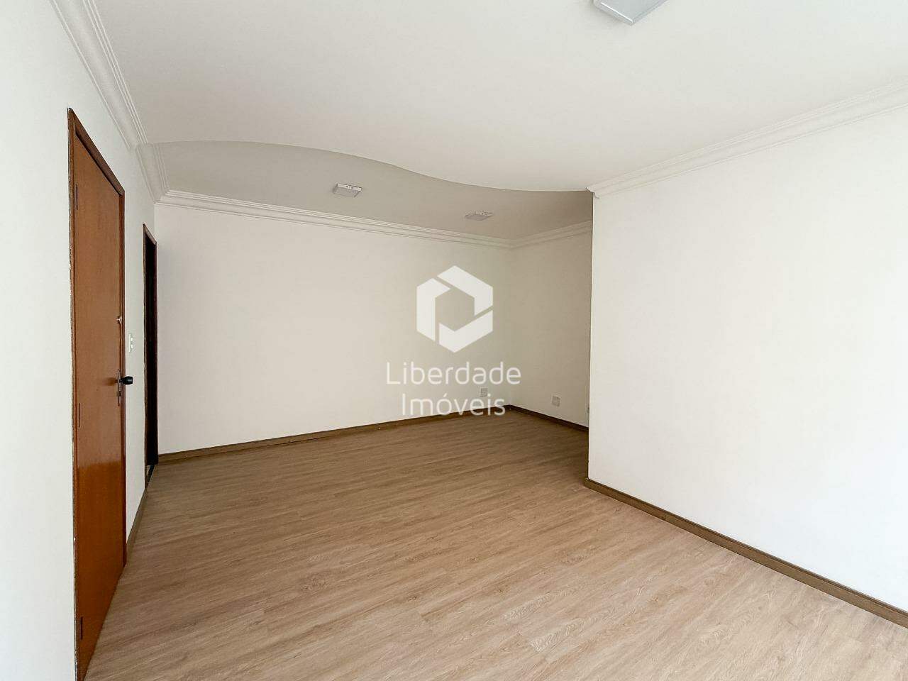 Apartamento para aluguel, 3 quartos no Castelo.: 