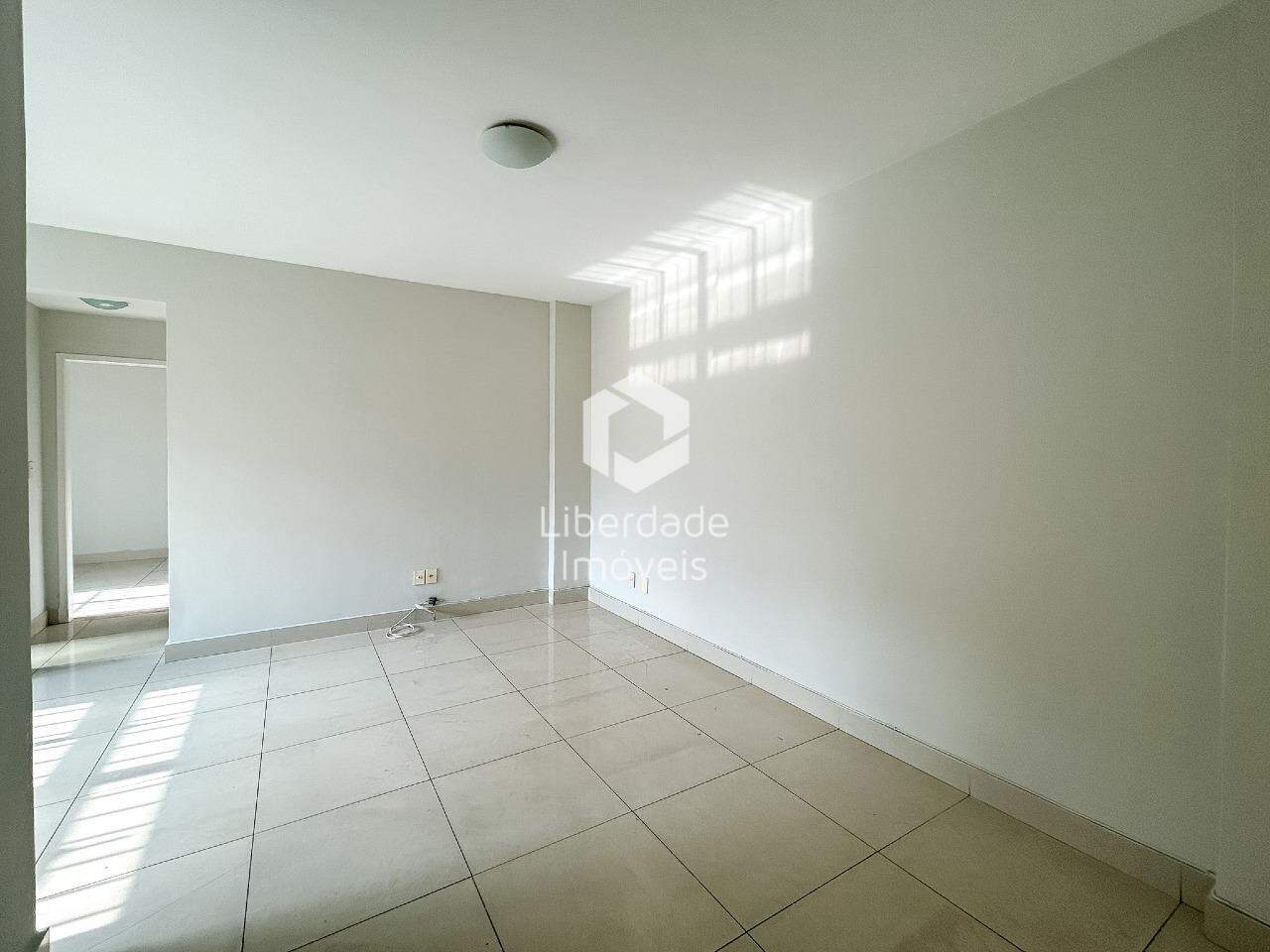 Apartamento para aluguel, 2 quartos no Carlos Prates.: 