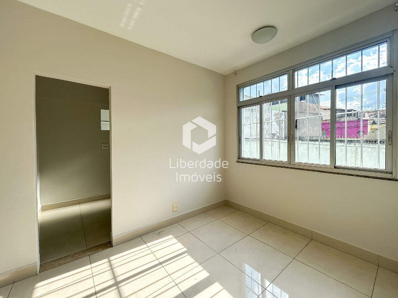 Apartamento para aluguel, 2 quartos no Carlos Prates.: 