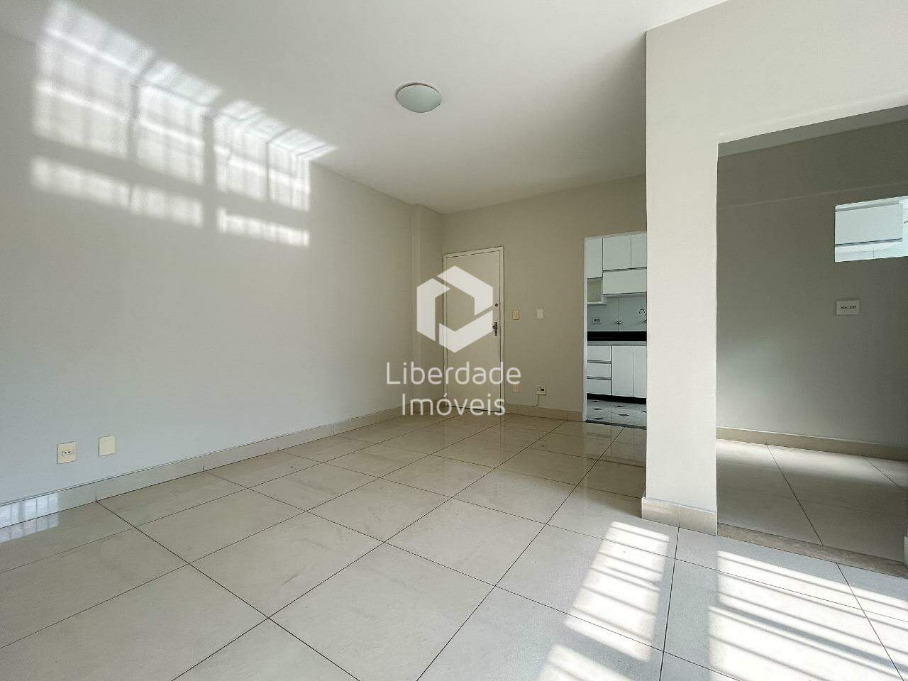 Apartamento para aluguel, 2 quartos no Carlos Prates.: 