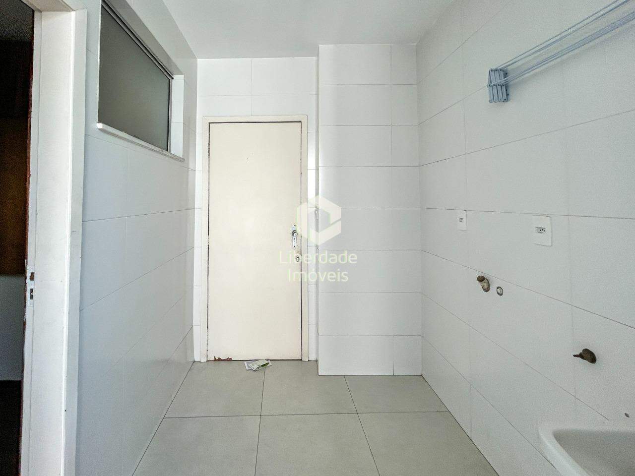 Apartamento para aluguel, 3 quartos no Colégio Batista.: 