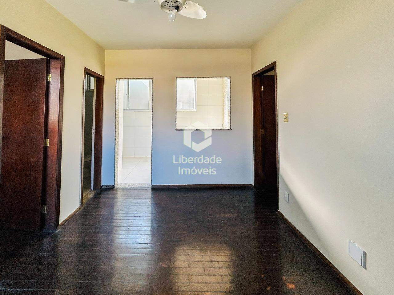 Apartamento para aluguel, 3 quartos no Colégio Batista.: 