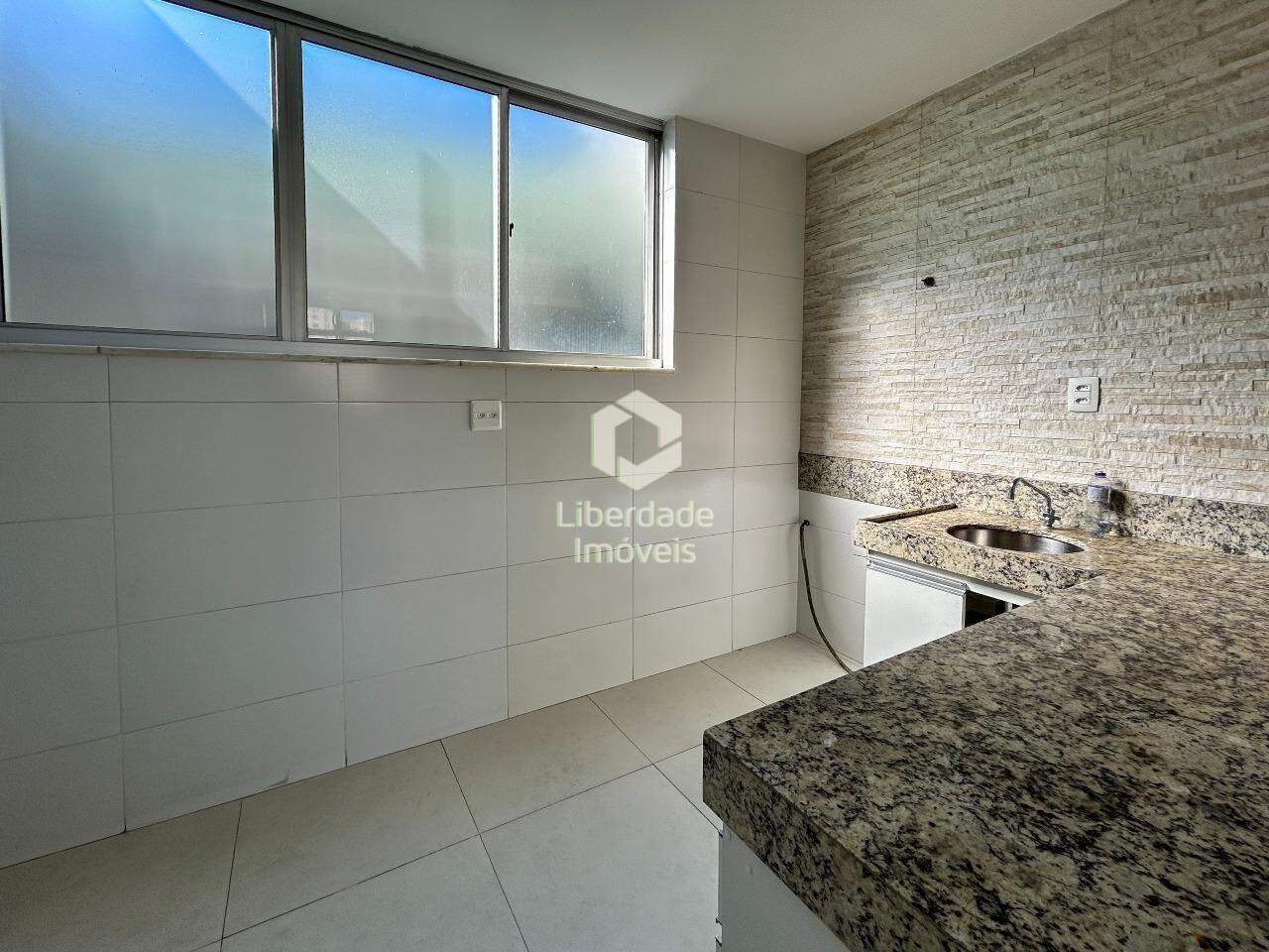 Apartamento para aluguel, 3 quartos no Colégio Batista.: 