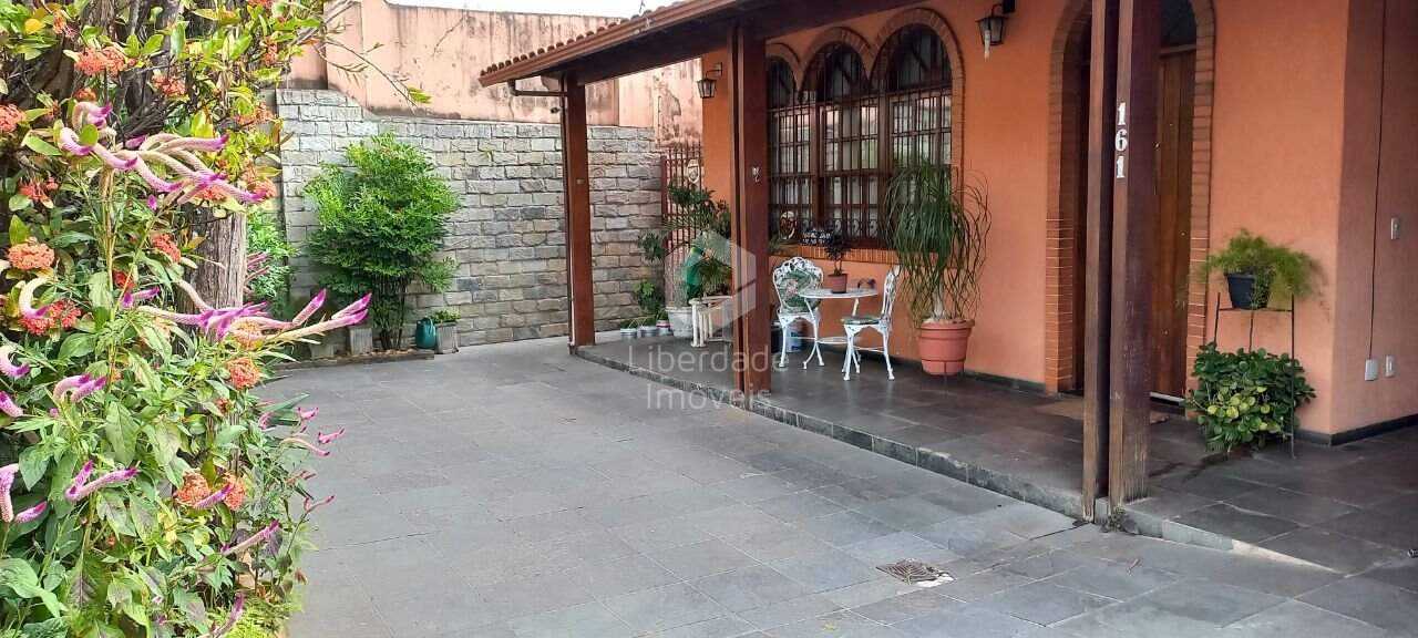 Casa Duplex à venda, 4 quartos no Colégio Batista.: NULL