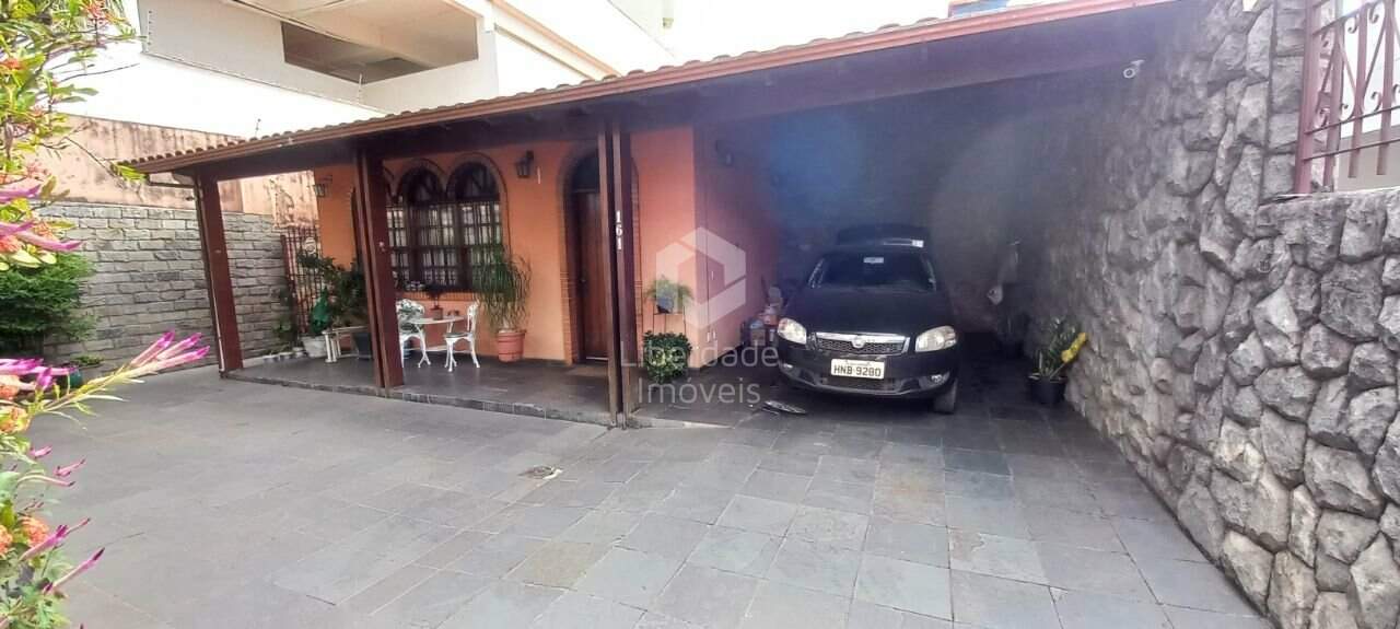 Casa Duplex à venda, 4 quartos no Colégio Batista.: NULL