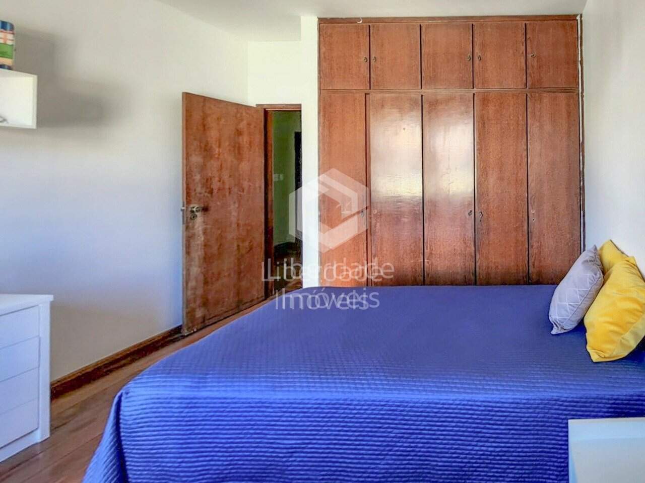 Casa à venda, 4 quartos no Caiçara.: 
