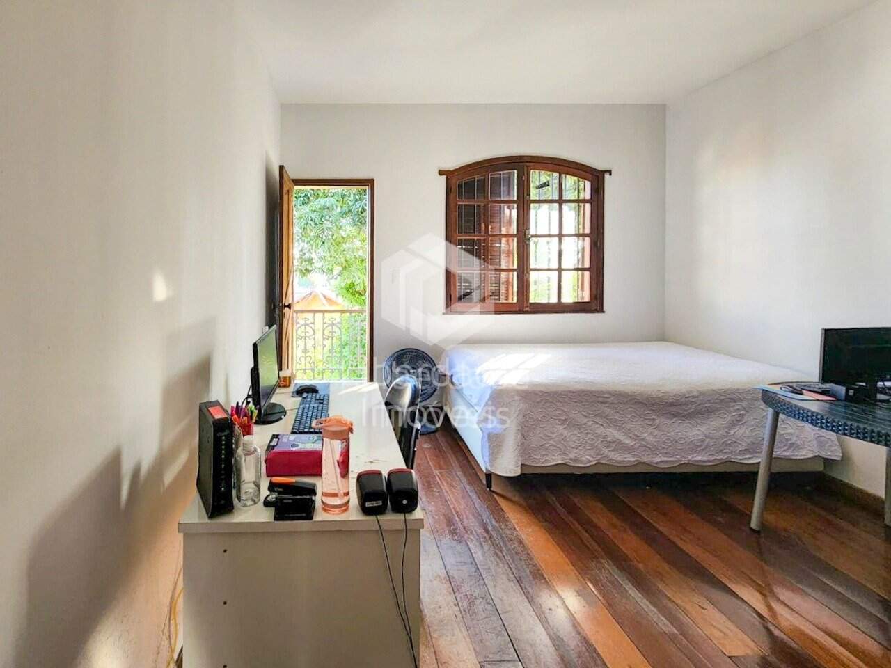 Casa à venda, 4 quartos no Caiçara.: 