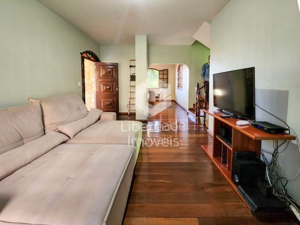 Casa à venda, 4 quartos no Caiçara.: 