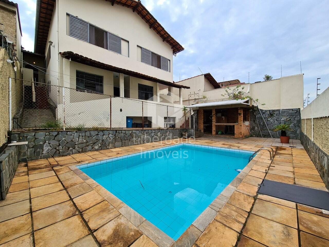 Casa à venda, 3 quartos no Caiçara.: 