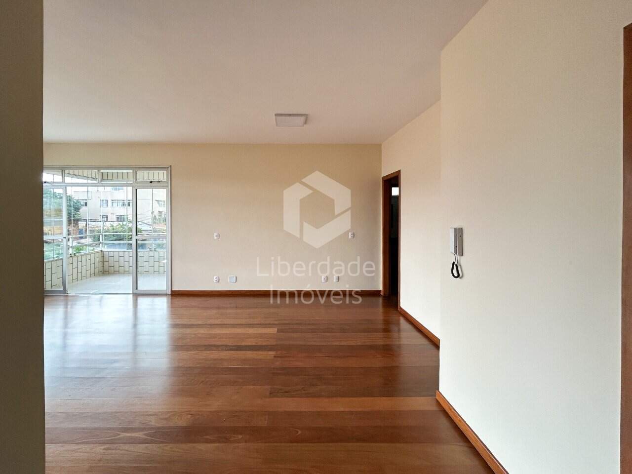 Apartamento para aluguel, 3 quartos no Caiçara.: 