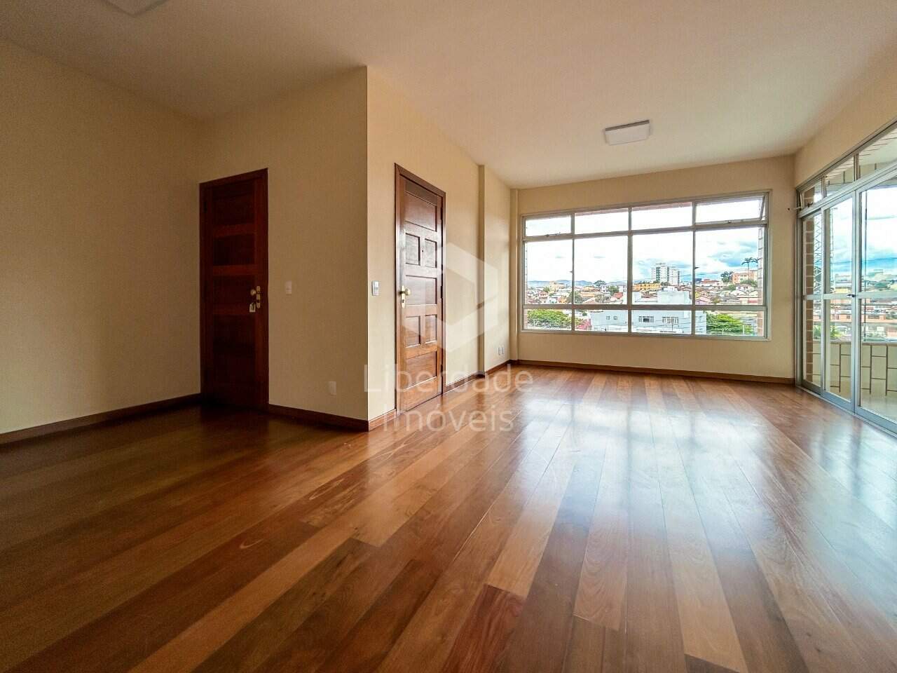 Apartamento para aluguel, 3 quartos no Caiçara.: 