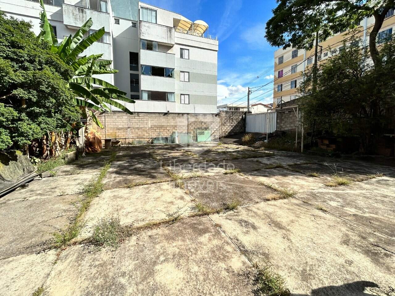 Lote à venda, no Carlos Prates.: 