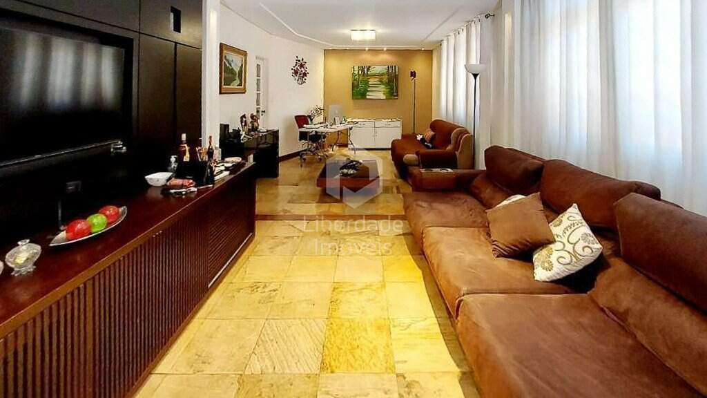 Casa à venda, 5 quartos no Itapoã.: 