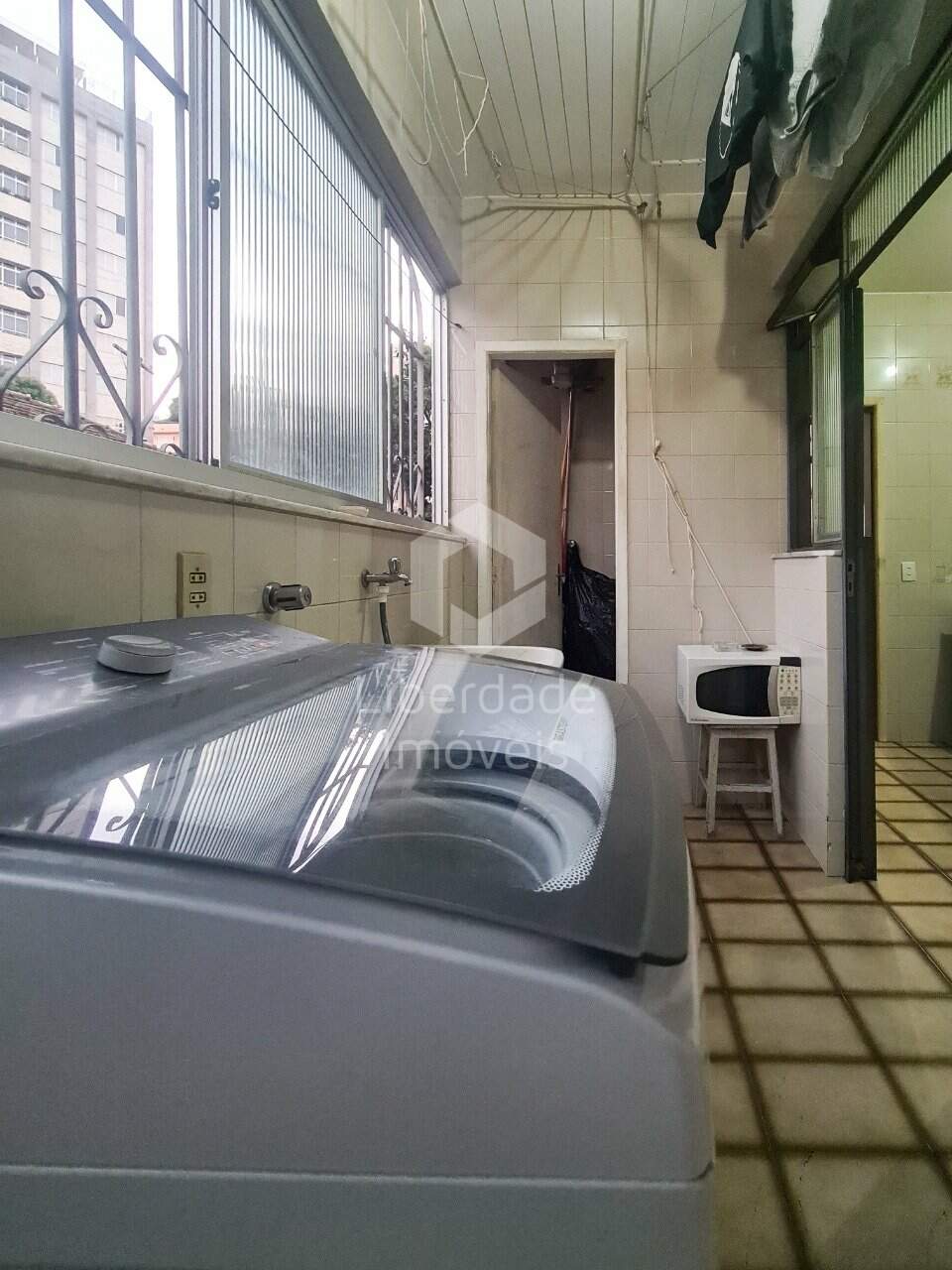 https://cdn.imoview.com.br/liberdadeimoveis/Imoveis/4470/if9yyq6761_49256495925de5d1f.jpg?1718956292