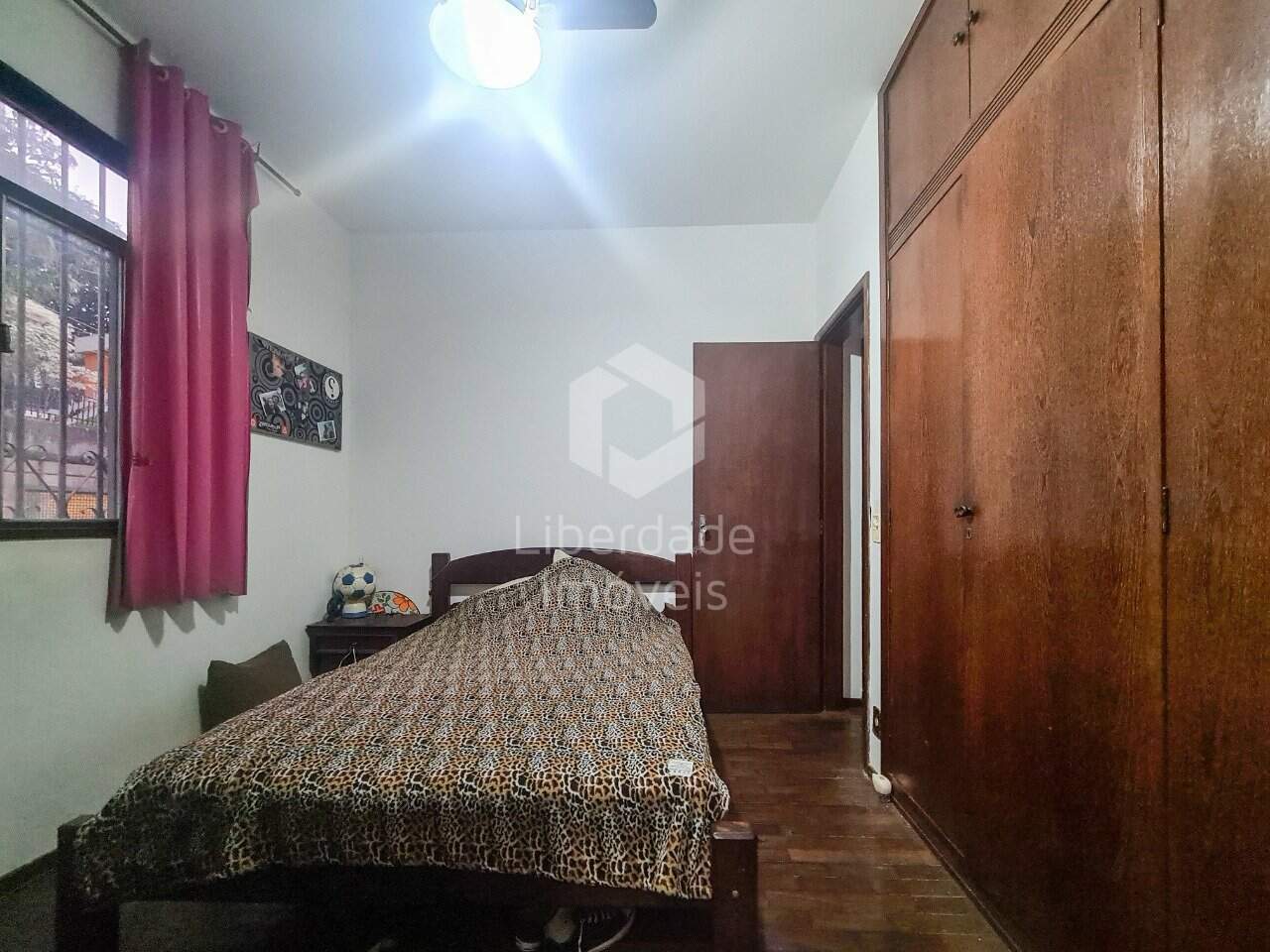 https://cdn.imoview.com.br/liberdadeimoveis/Imoveis/4470/if9yyq6761_4925649592ac1f409.jpg?1718956292