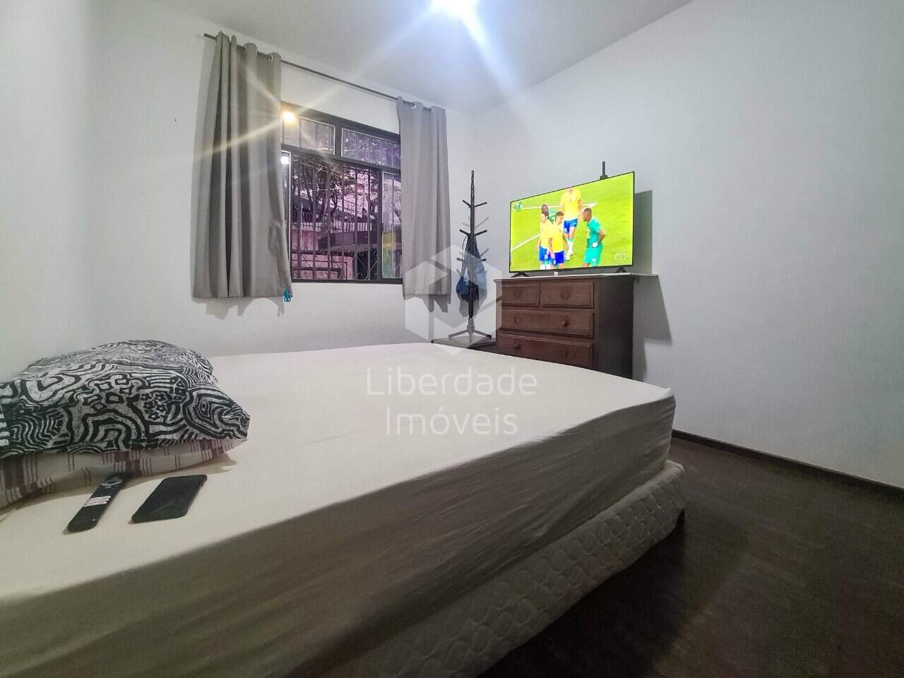https://cdn.imoview.com.br/liberdadeimoveis/Imoveis/4470/if9yyq6761_4925649592ba767b1.jpg?1718956292
