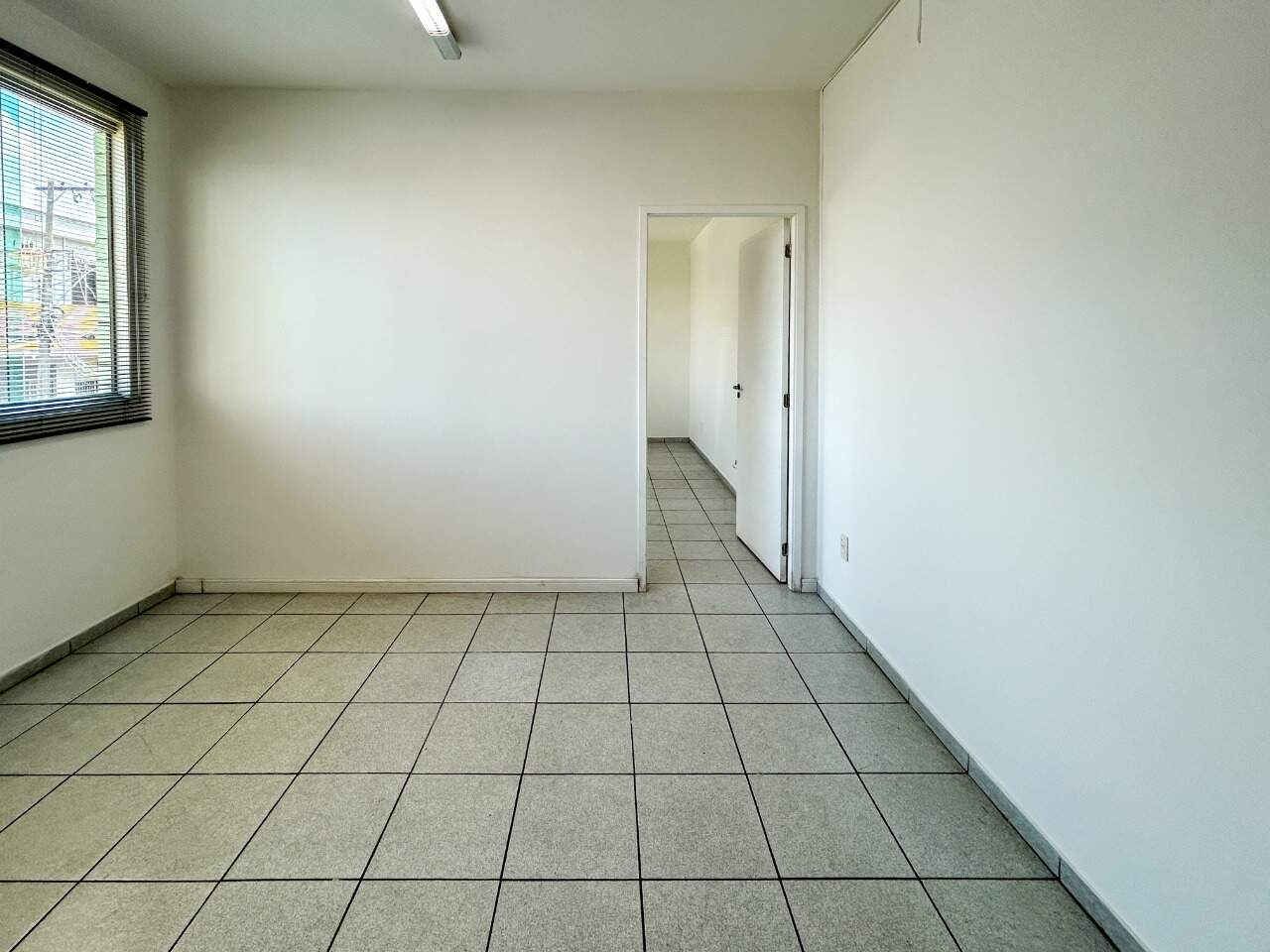Sala para aluguel, no Caiçara.: 