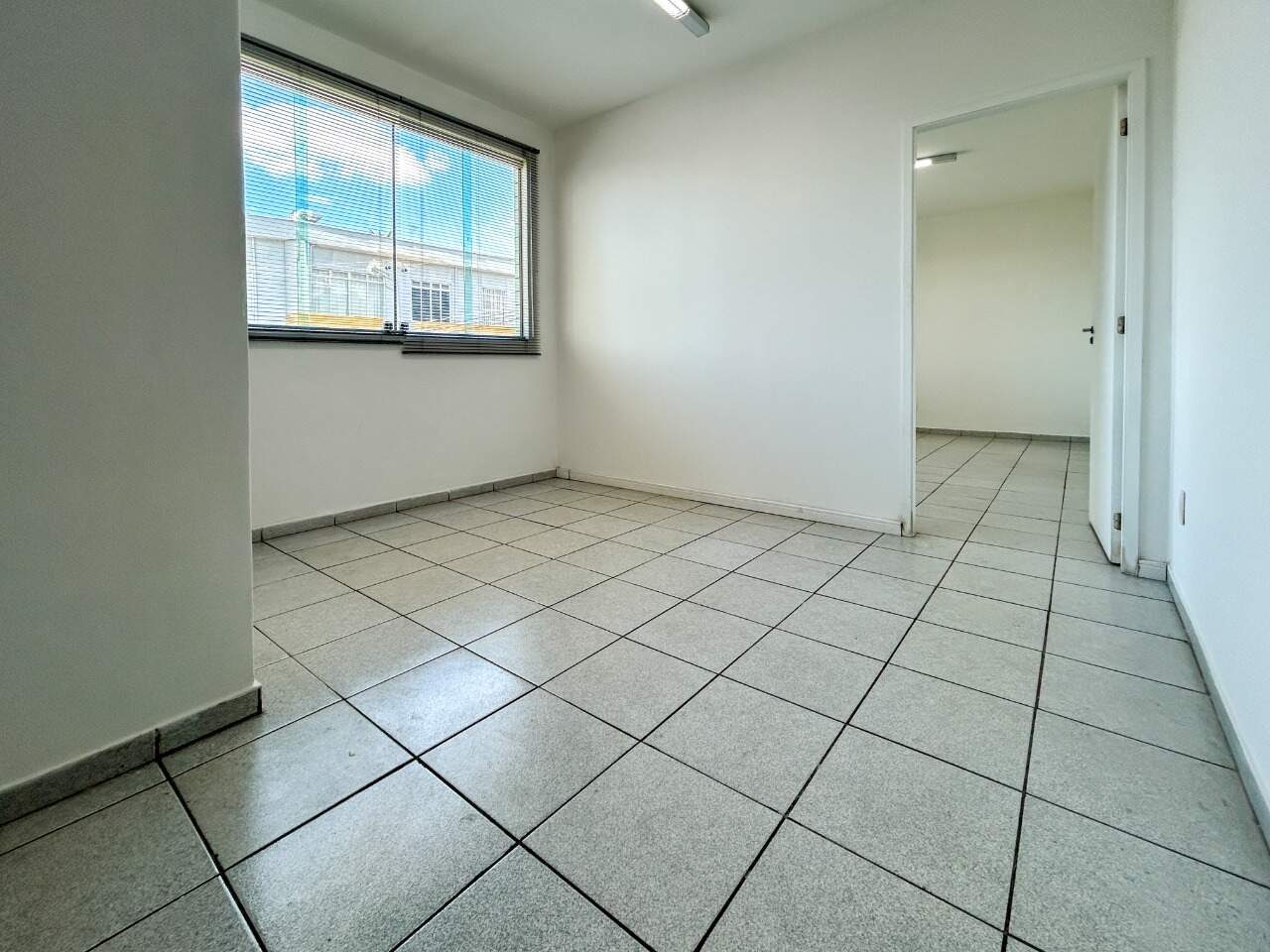 Sala para aluguel, no Caiçara.: 