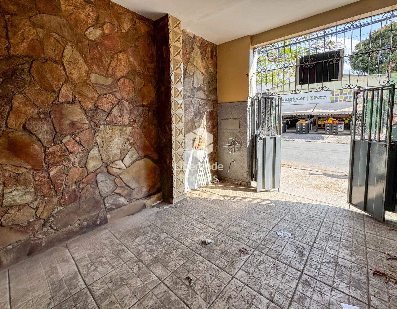 Casa à venda, 4 quartos no Caiçara.: 