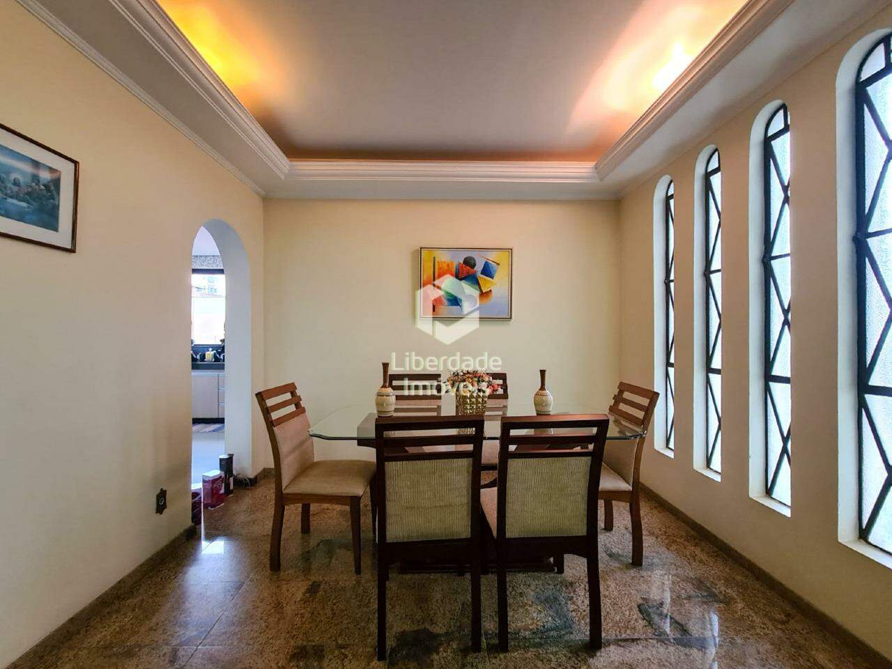 Casa à venda, 4 quartos no Caiçara.: 