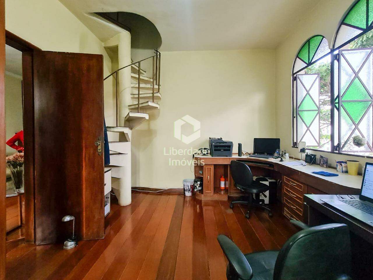 Casa à venda, 4 quartos no Caiçara.: 