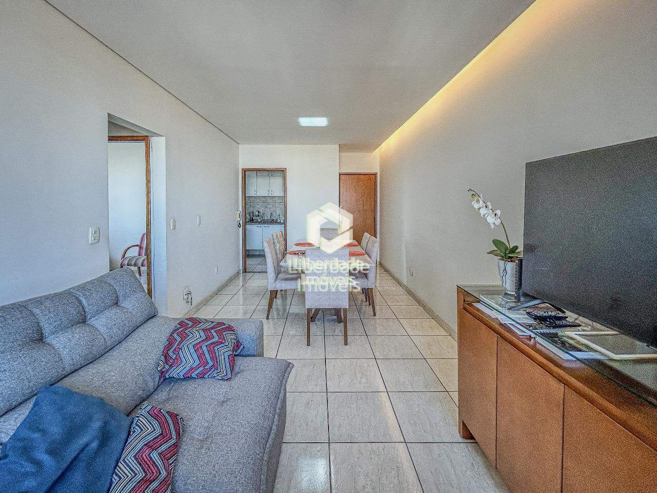Apartamento à venda, 3 quartos no Carlos Prates.: 
